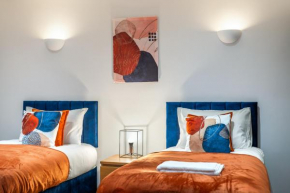 Newmarket House 5 Bedroom 5 En-suite Free Parking